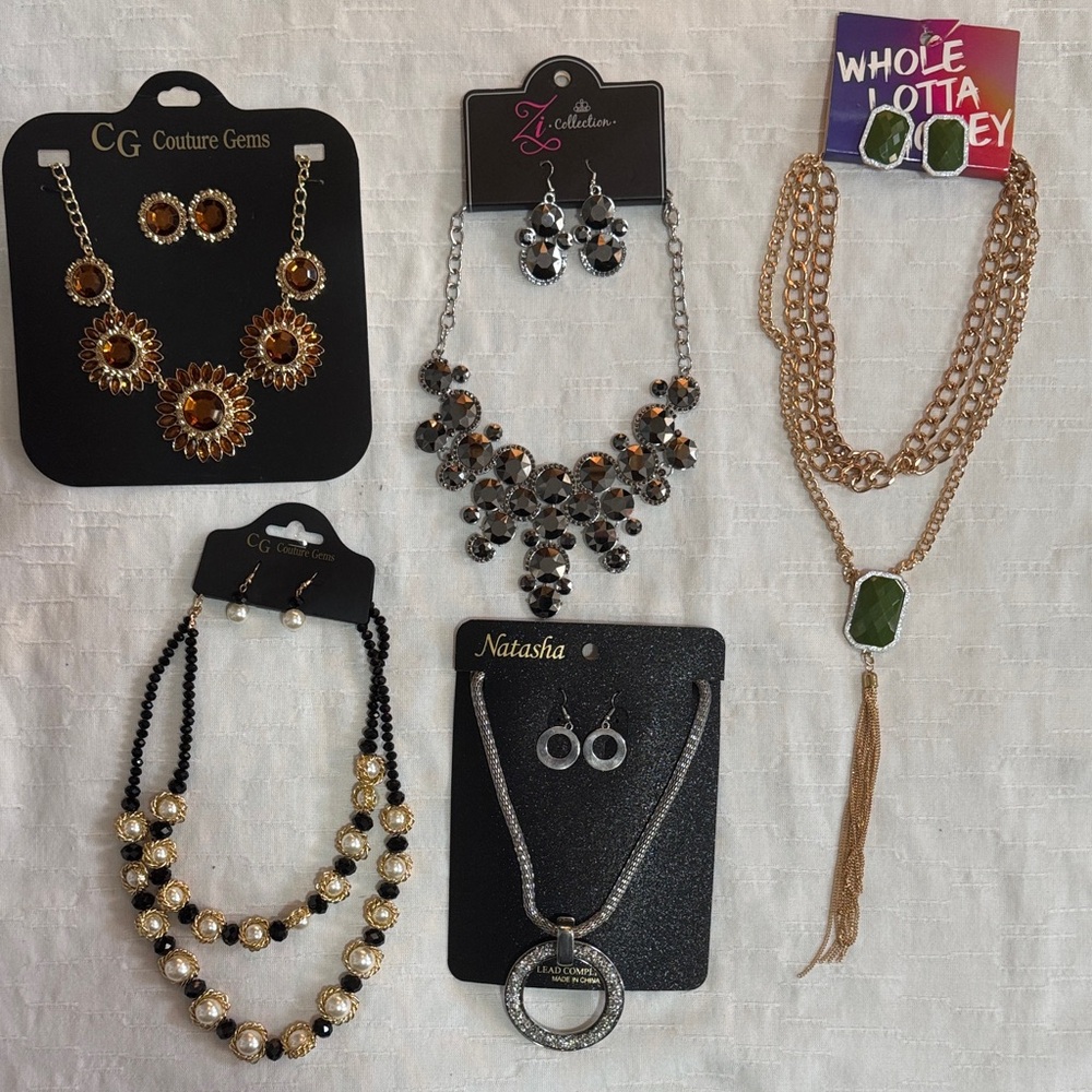 Elegant Gold and Black Necklace by